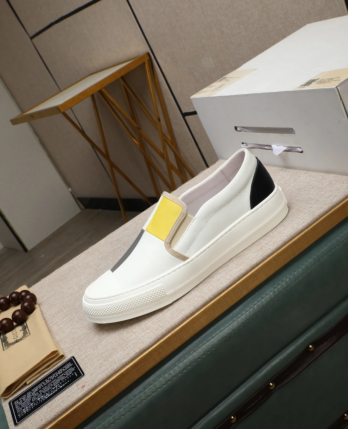 Men's shoes 💰440 GUCCI🔍The latest model is on sale at the counter at the same time. Original calfskin imported from Italy, genuine leather lining, (high-end, extravagant and classy), exquisite workmanship, sole: original sole provided by the original factory, ⚠Exclusive double-layer movable molded sole super comfortable⚠, real shot 🎬The real thing is better🔍🔍"High quality·Follow the item" Code number 38-44